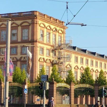 Denkmalschutz Stadthaus Zimmer 1 Im Mannheim Quadrat Exterior photo