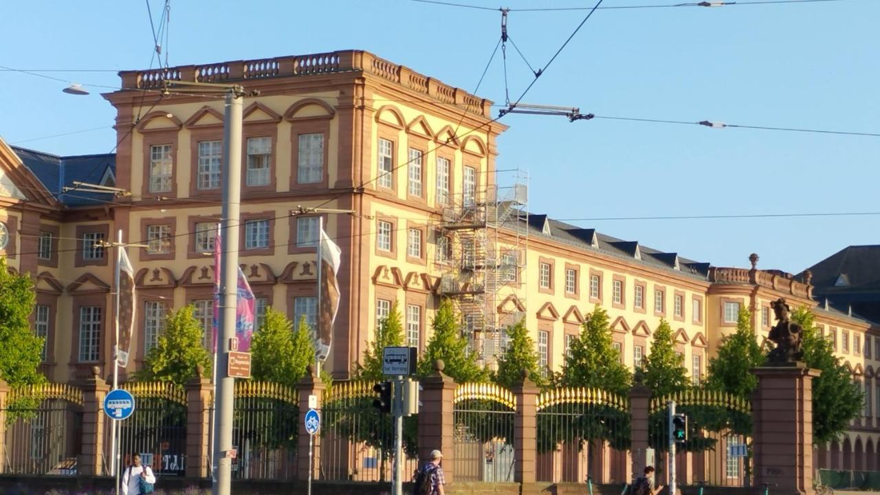 Denkmalschutz Stadthaus Zimmer 1 Im Mannheim Quadrat Exterior photo